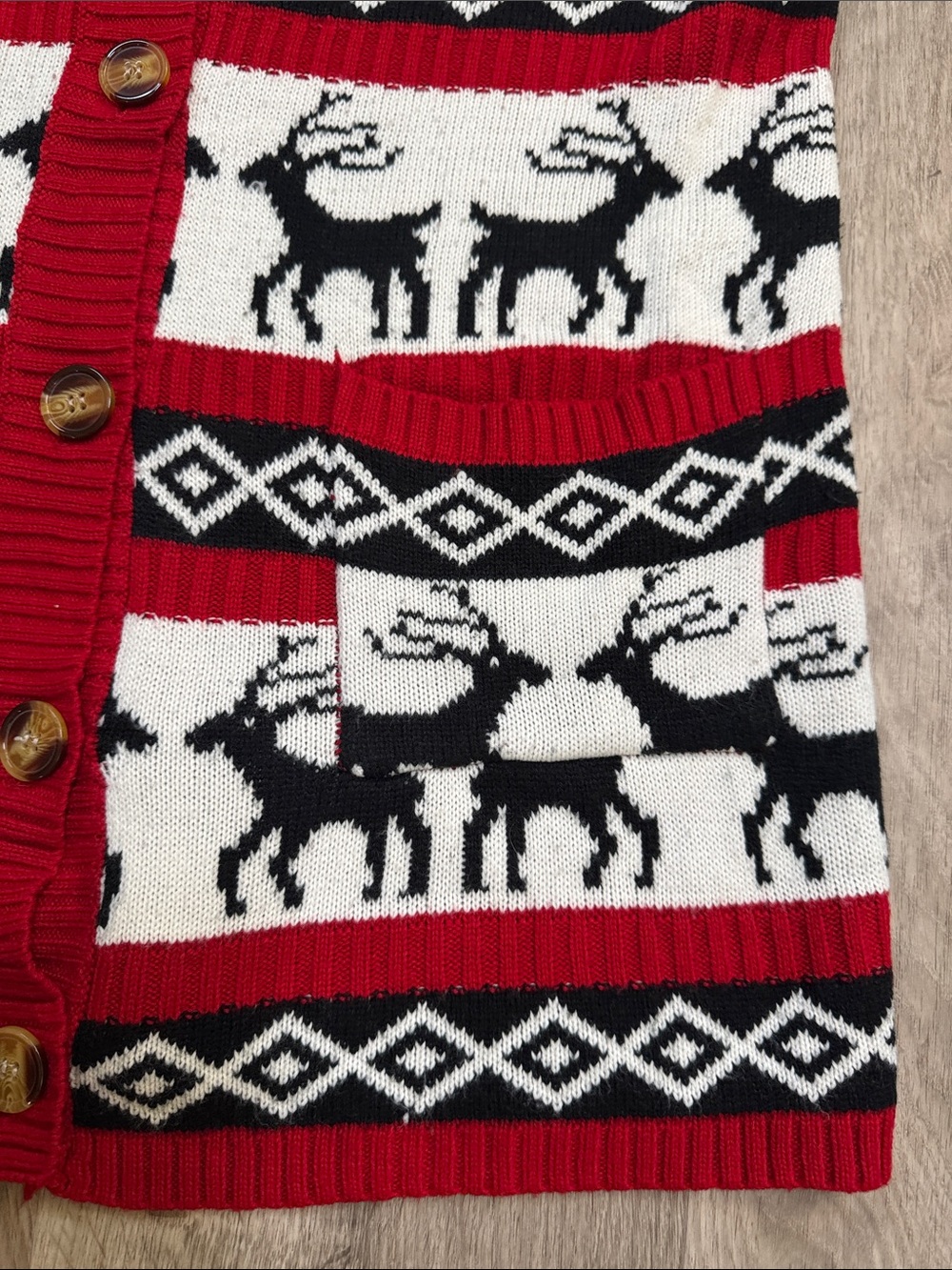 Christmas Cardigan! XXL. Red, White & Black Reindeer Knit Cardigan Sweater - Picture 12 of 13